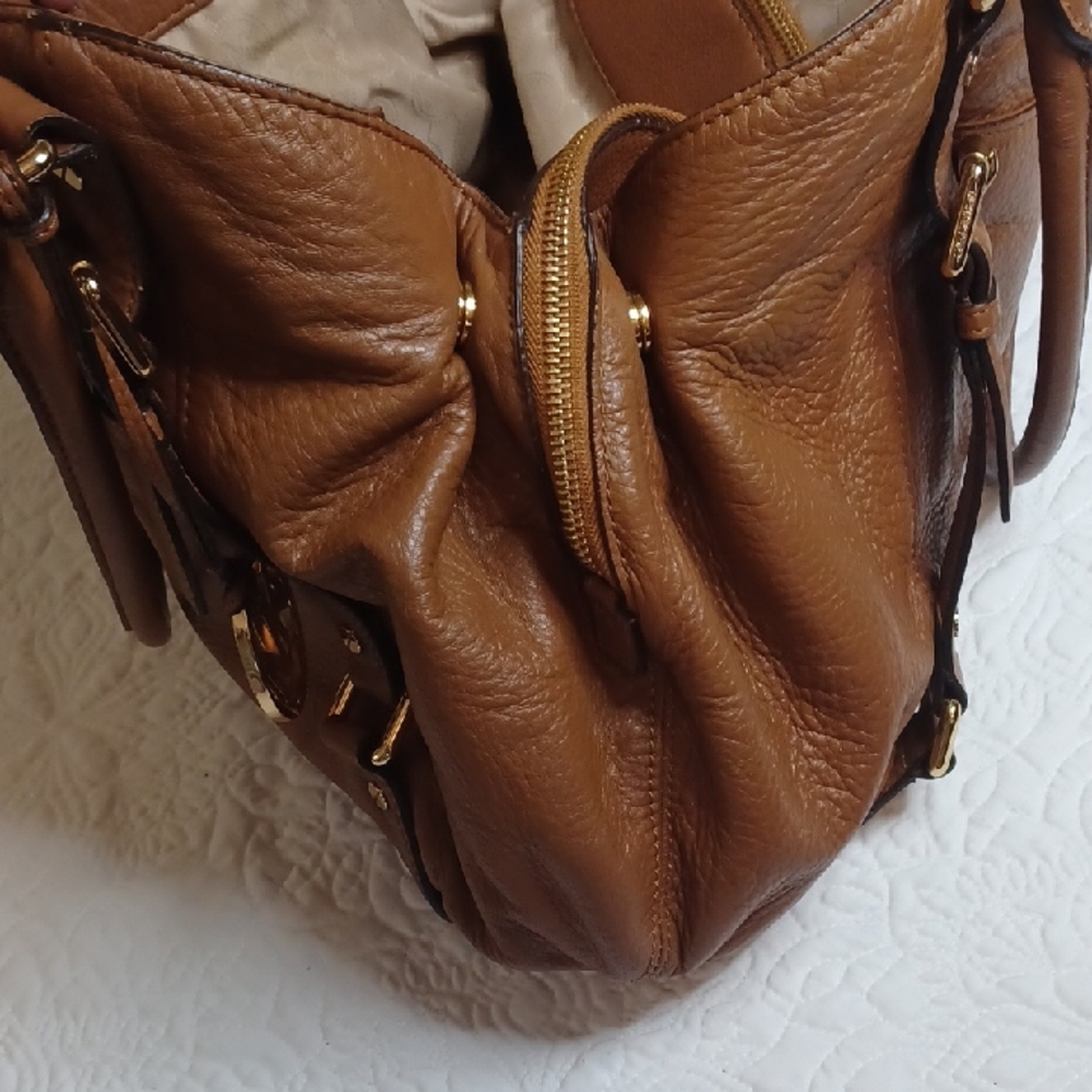 Michael Kors Brown Shoulder Bag with Gold Accents - Picture 5 of 13
